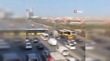 E-5'te İETT otobüsü kazası! Yol trafiğe kapandı