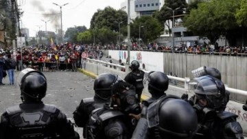 Ekvador'da yerli protestocuların saldırısında 18 polis kayboldu