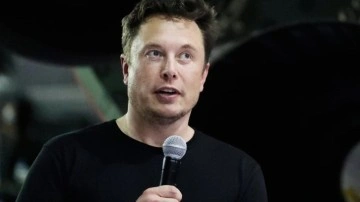 Elon Musk WhatsApp'a 'güvenilemeyeceğini' iddia etti