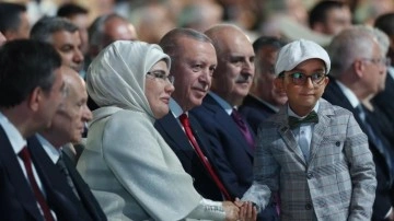 Emine Erdoğan: Birlik beraberlik içinde nice yıllar diliyorum