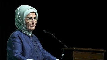 Emine Erdoğan: Ebelik, çağlar boyunca insanlığın doğum anına eşlik etmiş kadim bir meslektir