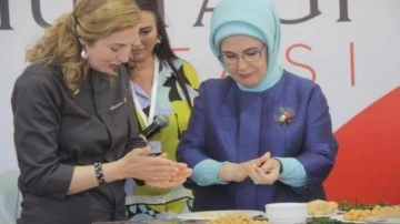 Emine Erdoğan mutfağa girdi yemek yaptı