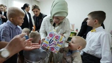 Emine Erdoğan ve Ukrayna Devlet Başkanı'nın eşi Zelenska'dan anlamlı ziyaret