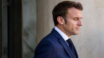 Emmanuel Macron: Krizlerden geçiyoruz