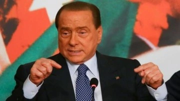 Eski İtalya Başbakanı Berlusconi kontrol amaçlı hastaneye kaldırıldı