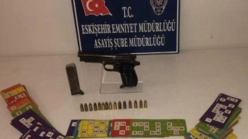 Eskişehir'de iş yerinde kumar oynayan 33 kişiye para cezası!