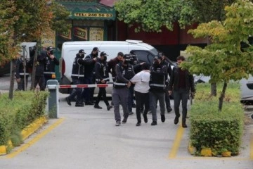 Eskişehir'de zehir tacirlerine operasyon: 5 gözaltı