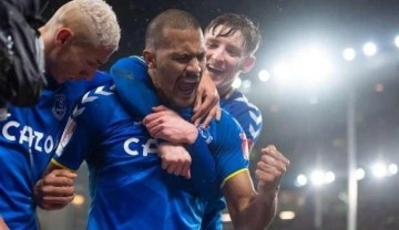 Everton FA Cup'ta çeyrek finale yükseldi