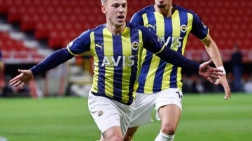 Fenerbahçeliler gözlerine inanamadı! Şov yapıyorlar