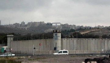 Filistinli yetkili: İsrail tutuklu grevine karşı Filistin yönetiminden destek istedi