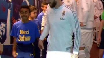 Filmlere konu olacak hikaye! Sergio Ramos'u elinden tuttuğu çocuk yaktı