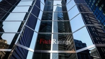 Fitch'ten 'İngiltere derin resesyona giriyor' uyarısı