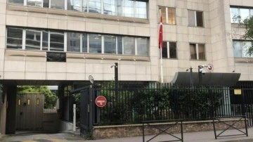 Fransa&rsquo;da PKK sempatizanları Türkiye'nin Paris Başkonsolosluğuna saldırdı