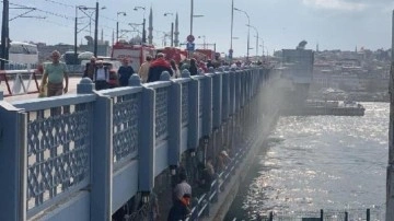 Galata Köprüsü’nde yangın paniği