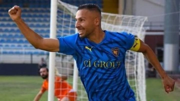 Galatasaray'ın eski futbolcusu Yasin Öztekin, 2. Lig'de kendi rekorunu kırdı