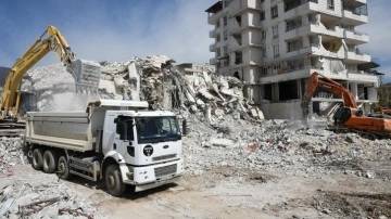 Gaziantep'te ağır hasarlı binaların yüzde 55'i yıkıldı