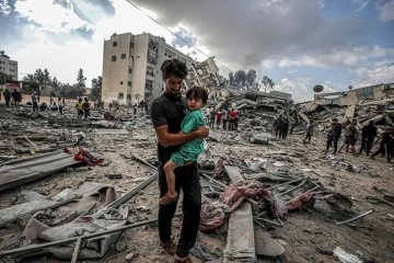 Gazze'de insanlık dramı! İsrail hamile bir kadını iki çocuğuyla öldürdü