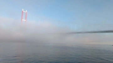 Göz gözü görmüyor. Çanakkale Boğazı'nda gemi trafiği çift yönlü askıya alındı