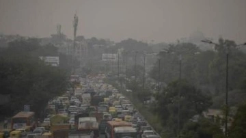 Hava kirliliği Yeni Delhi&rsquo;de yaşam süresini 10 yıla kadar kısalttı
