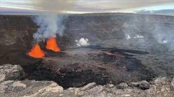 Hawaii'de Kilauea Yanardağı yine lav mı püskürttü.