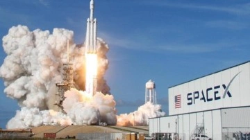 Henüz 14 yaşında... SpaceX'te işe başlayacak!