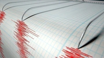 Hindistan'da 5,7 büyüklüğünde deprem