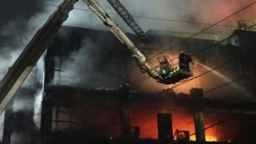 Hindistan'da yangın: 27 kişi öldü