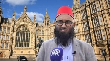 Hindu adam bir Türk vesilesiyle Müslüman oldu: Londra'da Osmanlı'yı anlatıyor