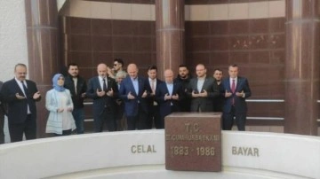 İçişleri Bakanı Soylu, Bayar'ın mezarını ziyaret etti