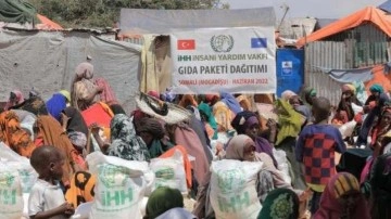 İHH Somali&rsquo;de 10 bin 520 adet gıda kolisi dağıttı