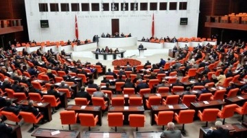 İlk kez milletvekili seçilen 332 milletvekilinin 322'si yeminini tamamladı