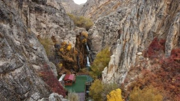 İnanç ve doğa turizminin gözde noktası Darende'de sonbahar büyüsü