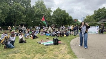 İngiltere'de Filistin destekçisi eylemciler, kentin ünlü kavşağı Oxford Circus'u trafiğe k