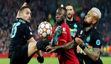 İnter kazandı Liverpool turladı!