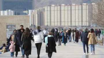 İran'da resmi tatil gününde değişiklik