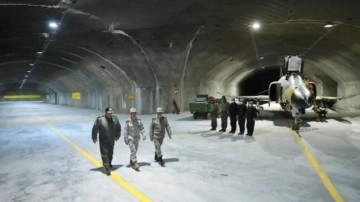 İran ordusu yer altına inşa edilen hava kuvvetleri üssünü sergiledi