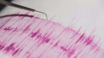 İran'da 5,7 büyüklüğünde deprem: Van da sallandı