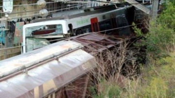 İspanya&rsquo;da tren kazası: 1 ölü, 85 yaralı