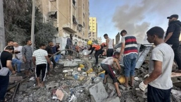 İsrail güçleri Gazze'de yine bir camiyi vurdu
