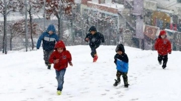 İstanbul'a yeni kar dalgası geliyor! Okullar için pazartesiye dikkat