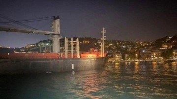 İstanbul Boğazı'nda gemi trafiği askıya alındı