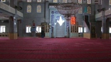 İstanbul'da cami imamına saldırı! Cemaat etkisiz hale getirdi