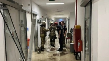 İstanbul'da hastanede tavan çöktü! 8 bebek tahliye edildi