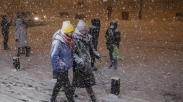 İstanbul için peş peşe uyarı! Turuncu alarm verildi, yarına dikkat