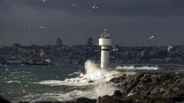 İstanbul Valiliğinden fırtına uyarısı: Dikkatli ve tedbirli olunmalıdır