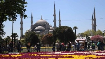 İstanbul Valiliği'nden İBB'ye ramazanda Sultanahmet engeli haberine açıklama