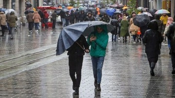 İstanbul Valiliği'nden yeni uyarı: Öğle saatlerinden sonra kuvvetli bekleniyor