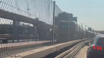 İstanbul'da toplu taşıma çilesi! Metrobüs arızalandı, uzun kuyruklar oluştu