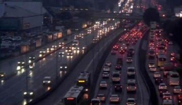 İstanbul'da trafik durma noktasına geldi!