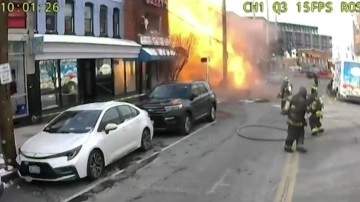 İtfaiyecilerin zamanlaması hayat kurtardı: Doğal gaz bomba gibi böyle patladı!